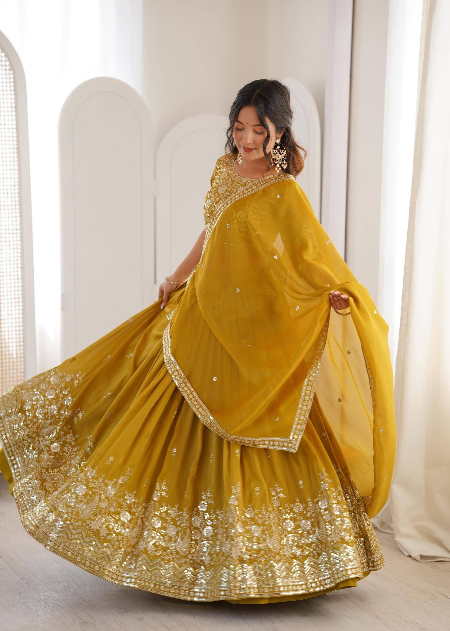 Pehnava RR 44 BANARASI Bridal lehenga choli shops in Pune